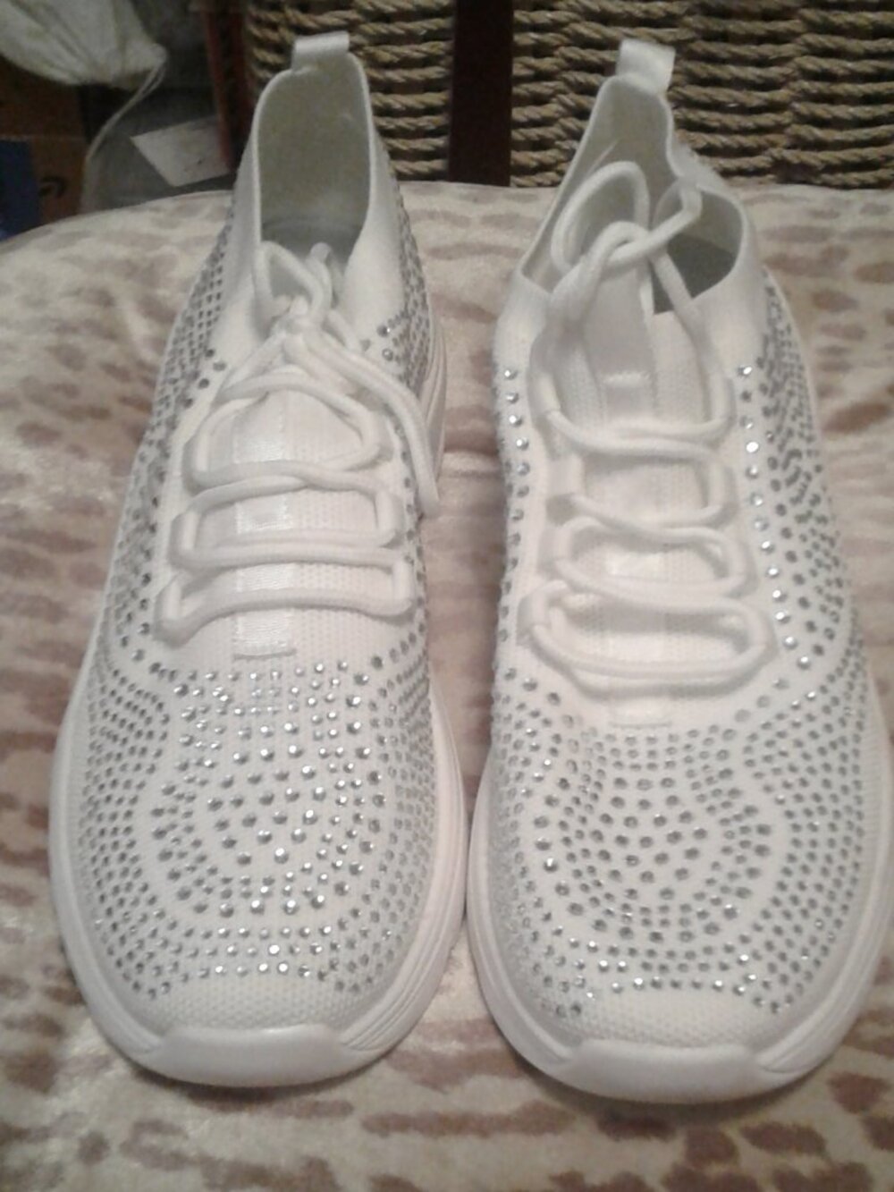 Dream Pairs Womens White Slip On Lace Up Glitter Sneakers BRAND NEW Size 10M